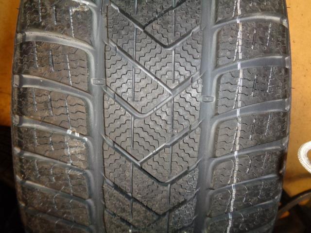 1 PIRELLI SCORPION WINTER *BMW RUNFLAT P 275 45 20 110V XL 2751700 TIRE CQ2