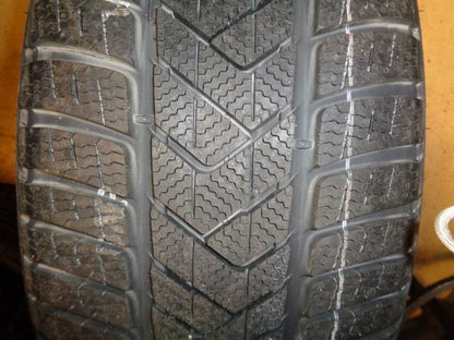 1 PIRELLI SCORPION WINTER *BMW RUNFLAT P 275 45 20 110V XL 2751700 TIRE CQ2