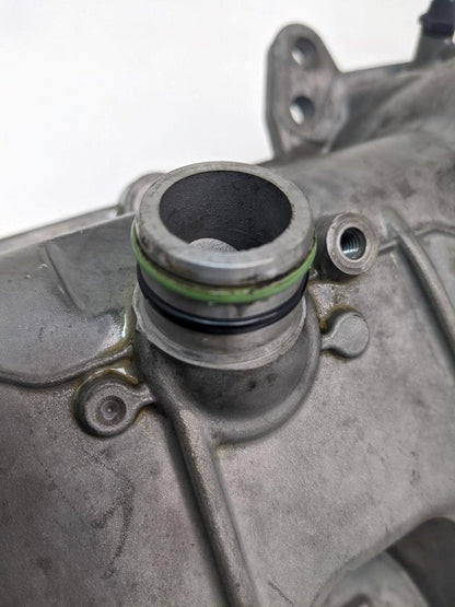 PORSCHE CAYENNE 15-18 RIGHT ENGINE VALVE CYLINDER HEAD COVER 94610513545 R24