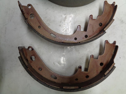 NEW PBR BRAKE SHOE SET  2141AT582 SET R5