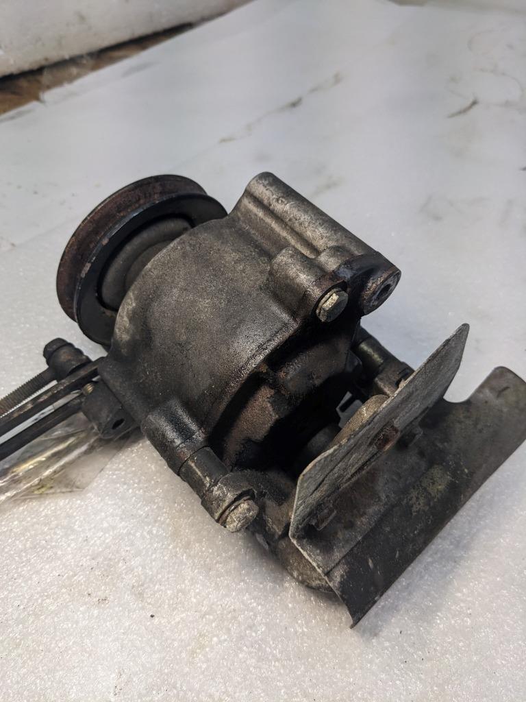 PORSCHE 928 SECONDARY AUXILIARY PUMP 92811310906/92811301700 USED R20