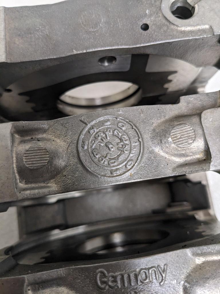 PORSCHE 9961011583R 9961011573R CRANKSHAFT CASE FOR 03 BOXSTER 986 2.7L USED 12