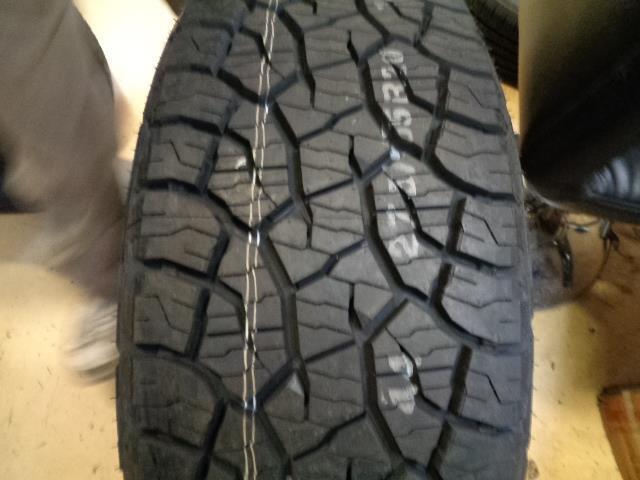 1 NEW KUMHO ROADVENTURE AT52 LT 275 55 20 120 117S LRE 10PLY TIRE 2283753