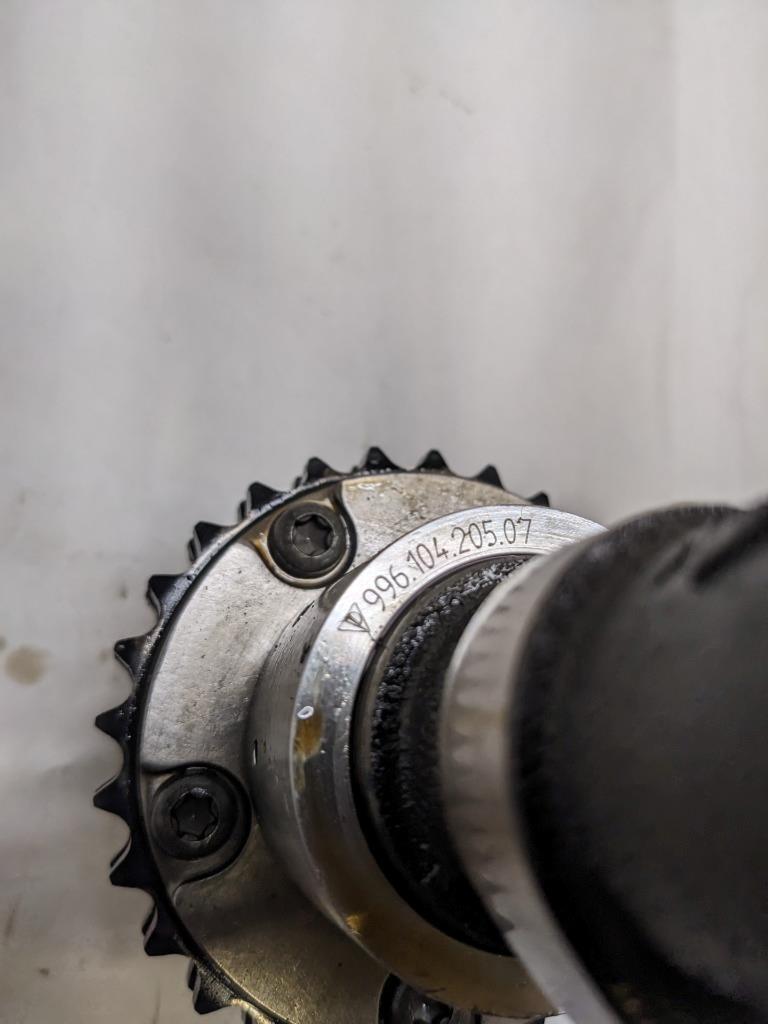 PORSCHE BOXSTER 987 05-08 ENGINE RIGHT INTAKE CAMSHAFT 99610532801 USED 996G.LT3