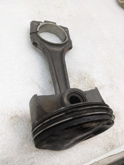 PORSCHE CAYENNE PISTON CONNECTING ROD #5 (CRACKED) 9461191R USED R24