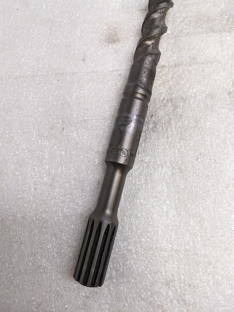 UNBRANDED SDS-MAX DRILL 3/4" X 17" CARBIDE WITH BENT CUTTER USED R22T2