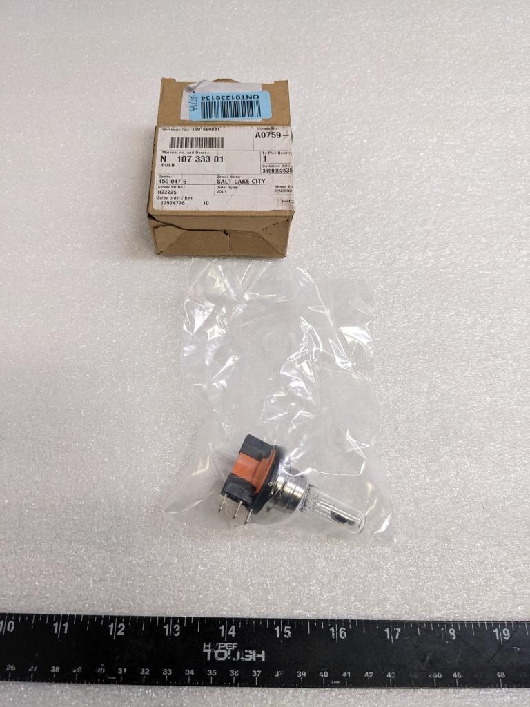 PORSCHE N10733301 HEADLIGHT BULB FOR 16-18 MACAN NEW PGB2TA