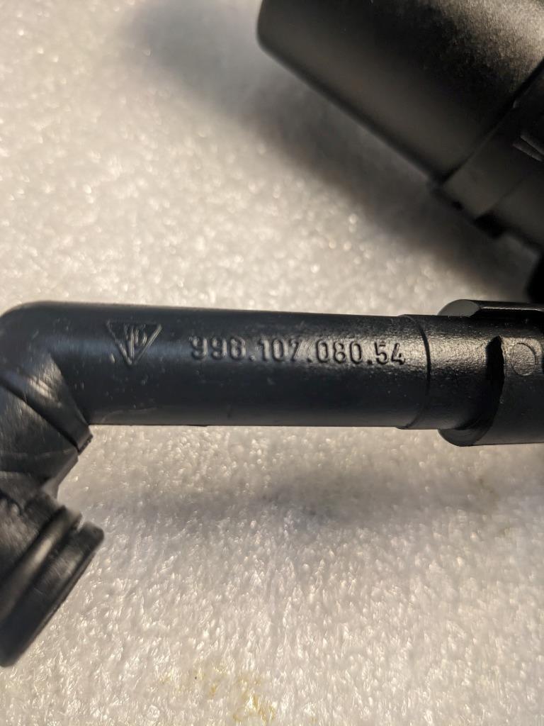 PORSCHE 1999-2000 911/996 ENGINE OIL SEPERATOR 99610708054 USED 996GL2T1