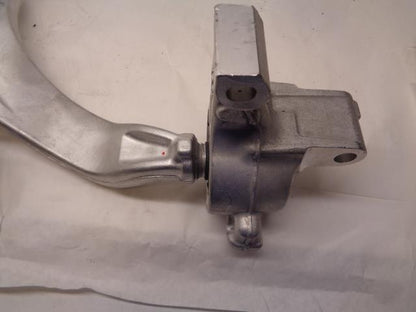 NISSAN FRONT CONTROL ARM LOWER RIGHT ASSY . 54500-1CAOC R16