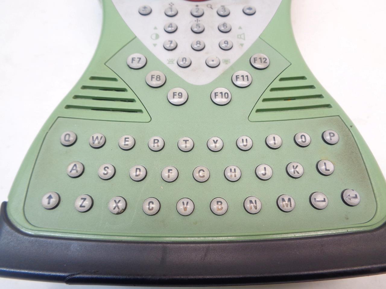 LEICA CS15 GPS DATA COLLECTOR CONTROLLER & CLAMP NO BATTERY R32T2