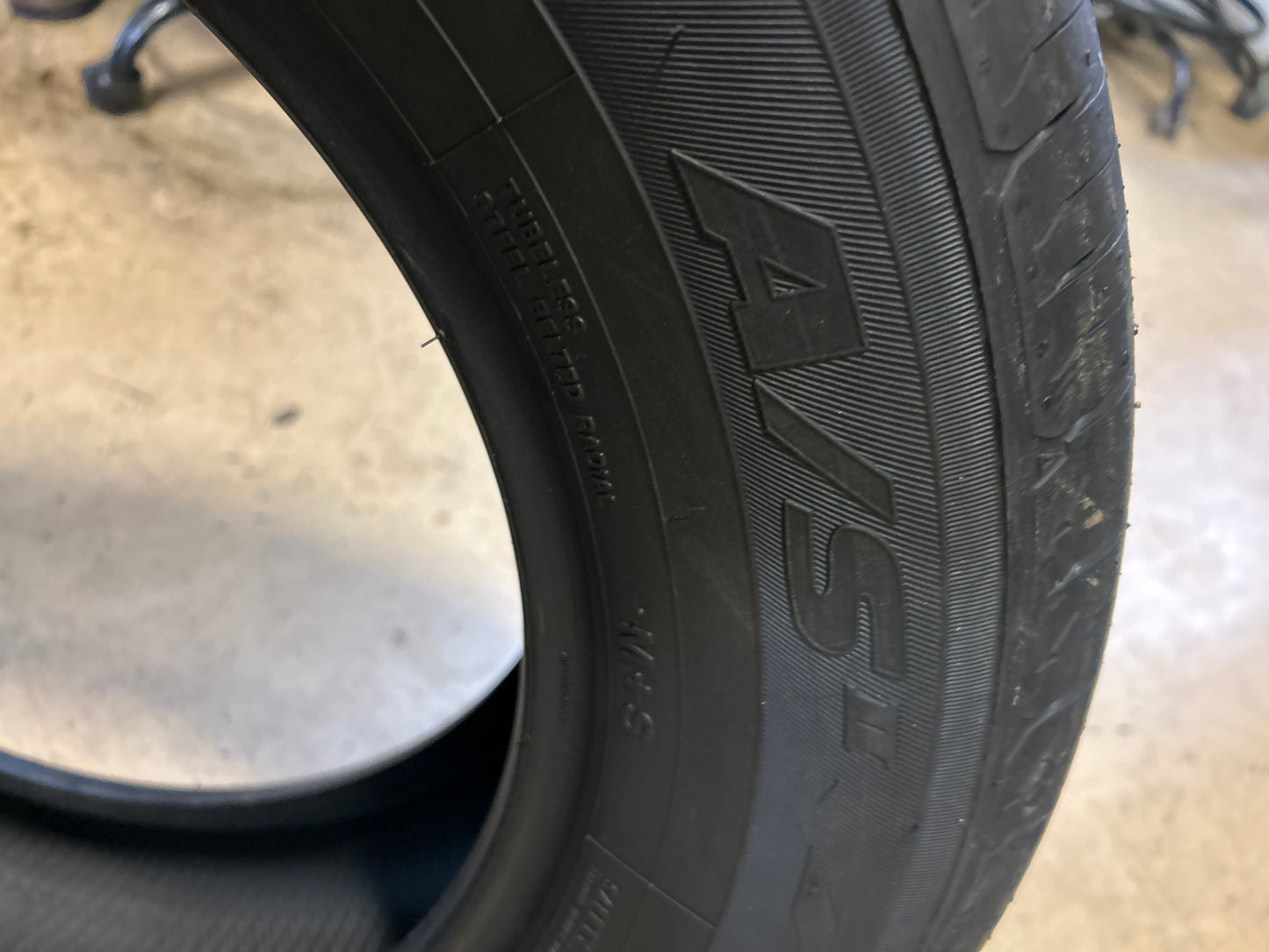 TOYO EXTENSA A/S II BSW 215 65 16 98H ALL SEASON TIRE 148150
