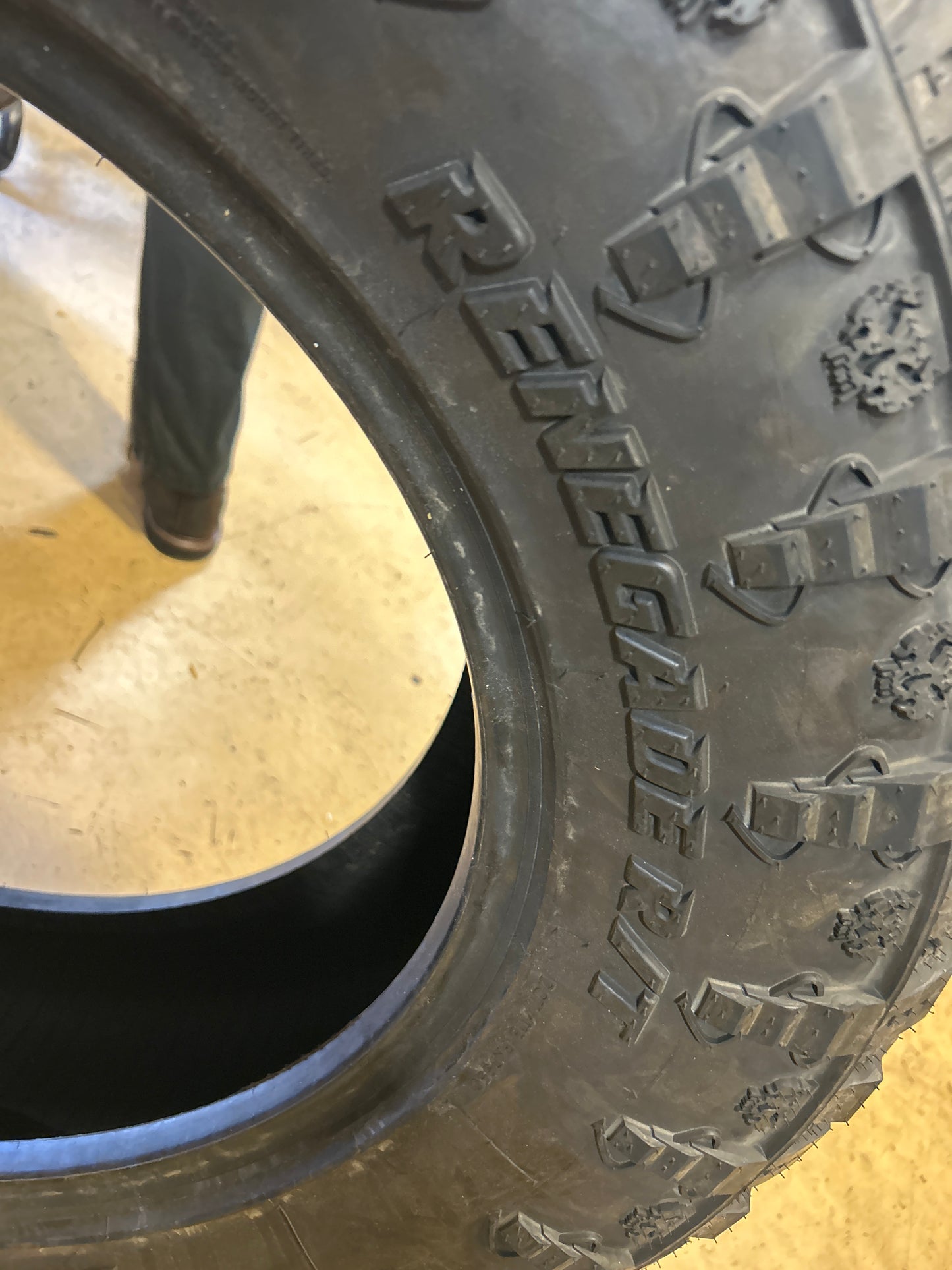 RADAR RENAGADE R/T BSW LT 295 65 20 129/126Q 10PLY RUGGED TIRE RASYTH0124