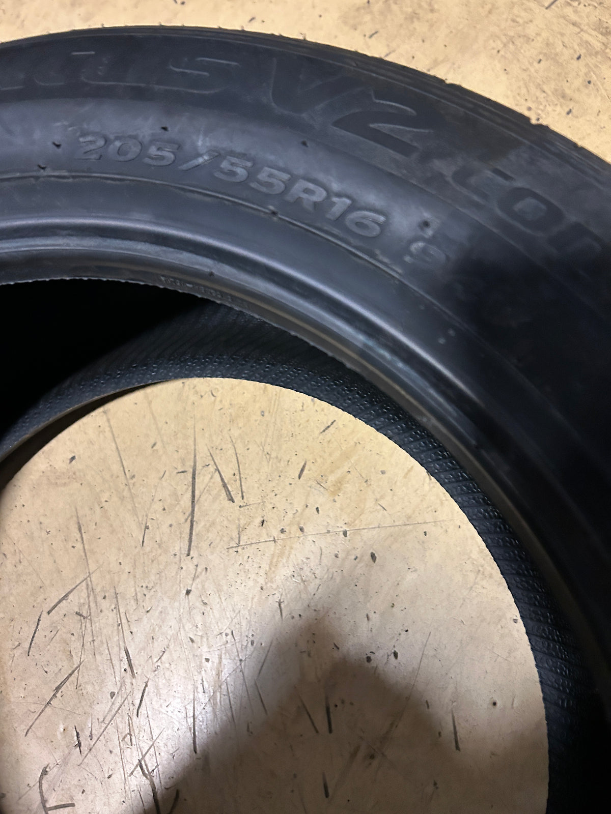 NOS HANKOOK VENTUS V2 CONCEPT 2 BSW P 205 55 16 94V XL ALL SEASON TIRE 1014358