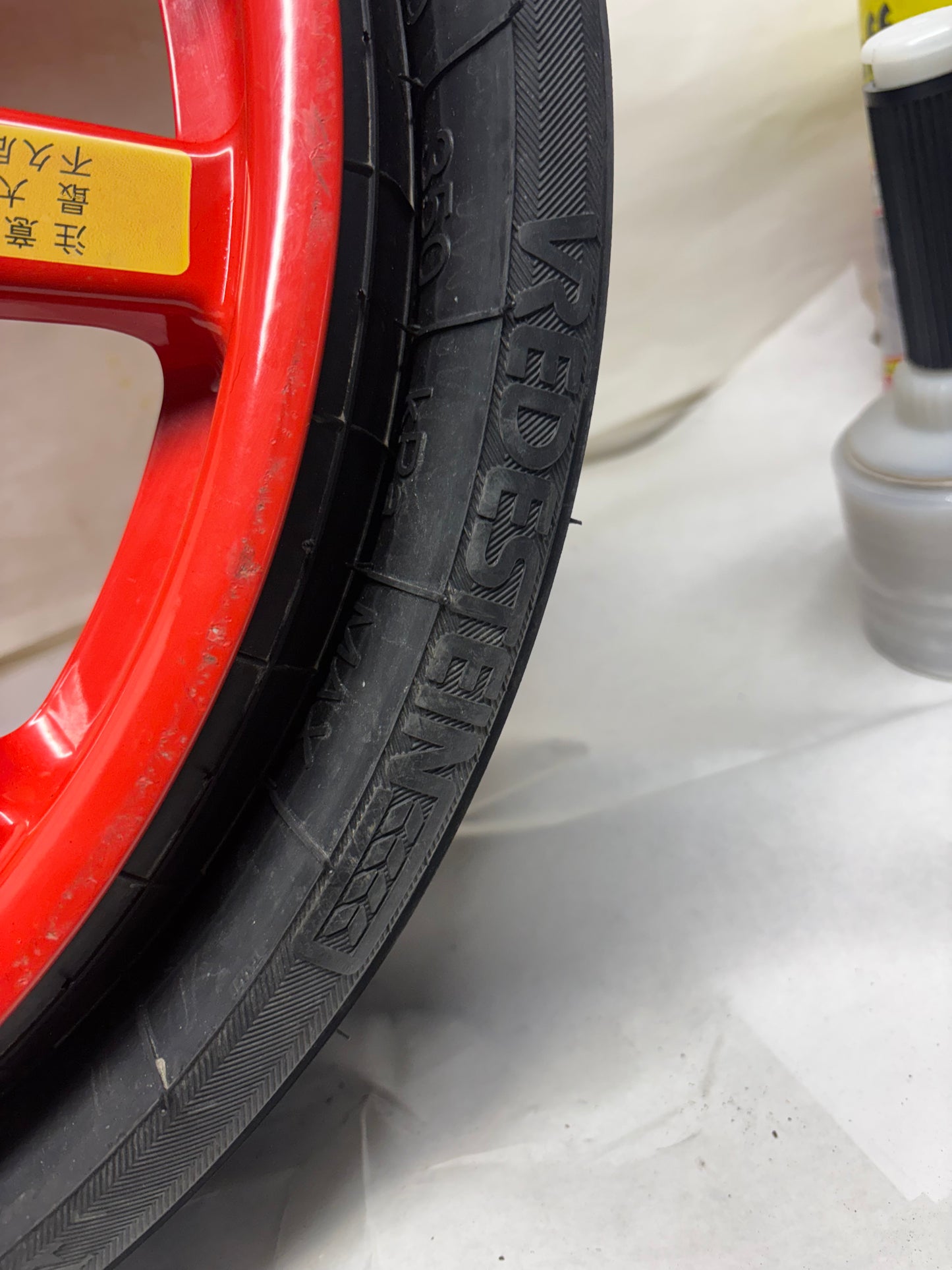 PORSCHE CAYENNE 11-18 SPARE WHEEL 18X6.5 ET28 5X130 TIRE 195/75R18 106P RED 7P0 601 027 A