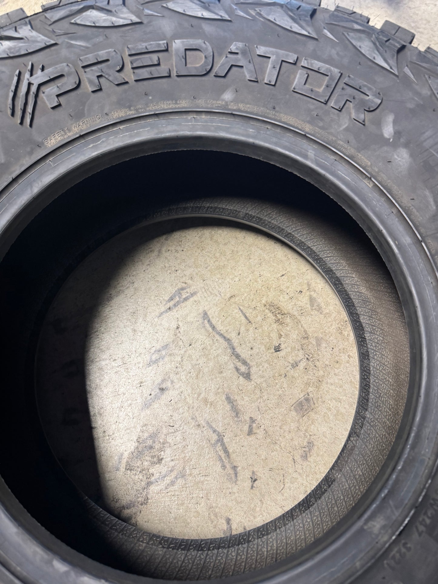 NOS PREDATOR  NEW MUTANT X-RT BSW LT 33 12.5 17 120Q 10PLY RUGGED TERRAIN TIRE PRXRT05