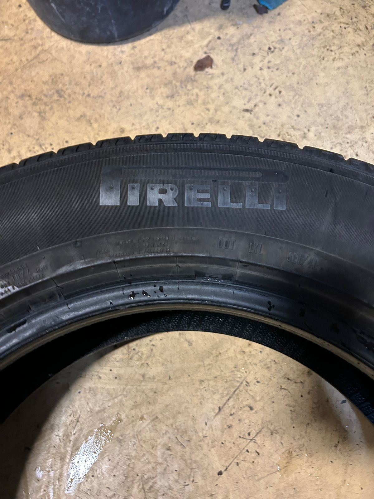 USED 9/32” PIRELLI SCORPION ALL SEASON PLUS 3 BSW P 225 65 17 102H  TIRE 3917400