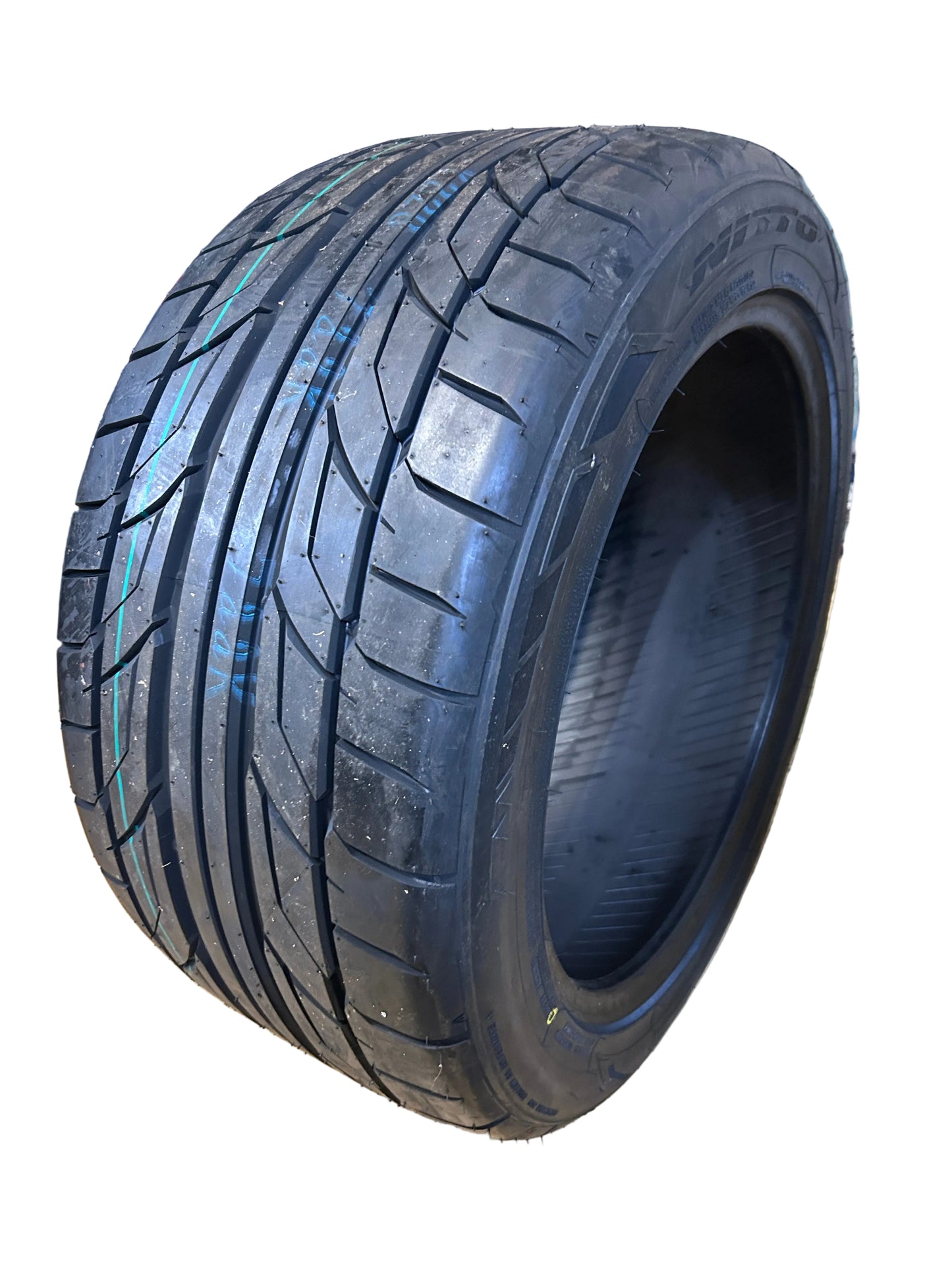 NITTO NT555 G2 BSW P 285 40 18 105W XL UHP TIRE 211330