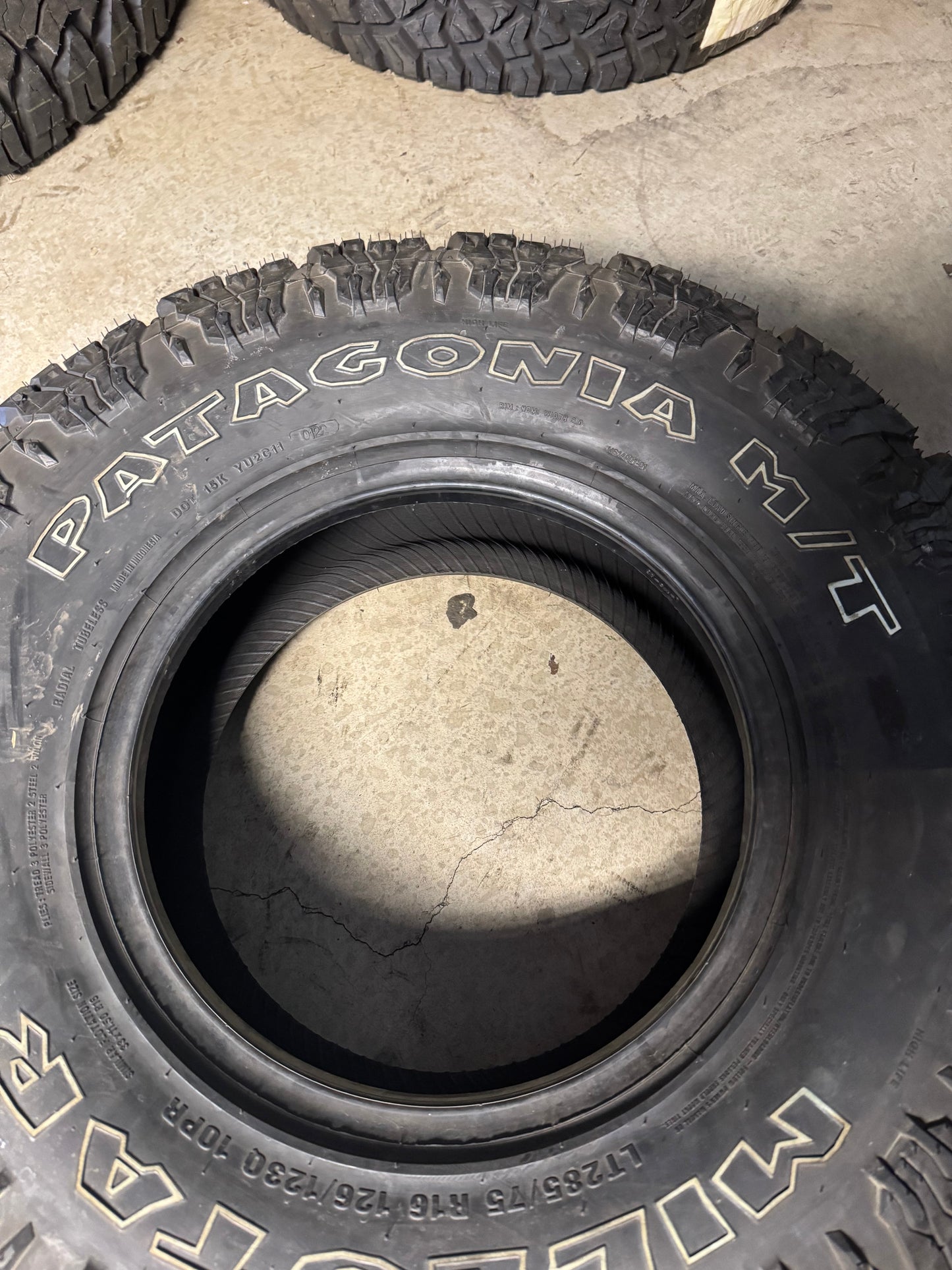 MILESTAR PATAGONIA M/T OWL LT 285 75 16 126/123Q 10PLY MUD TERRAIN TIRE 22789015