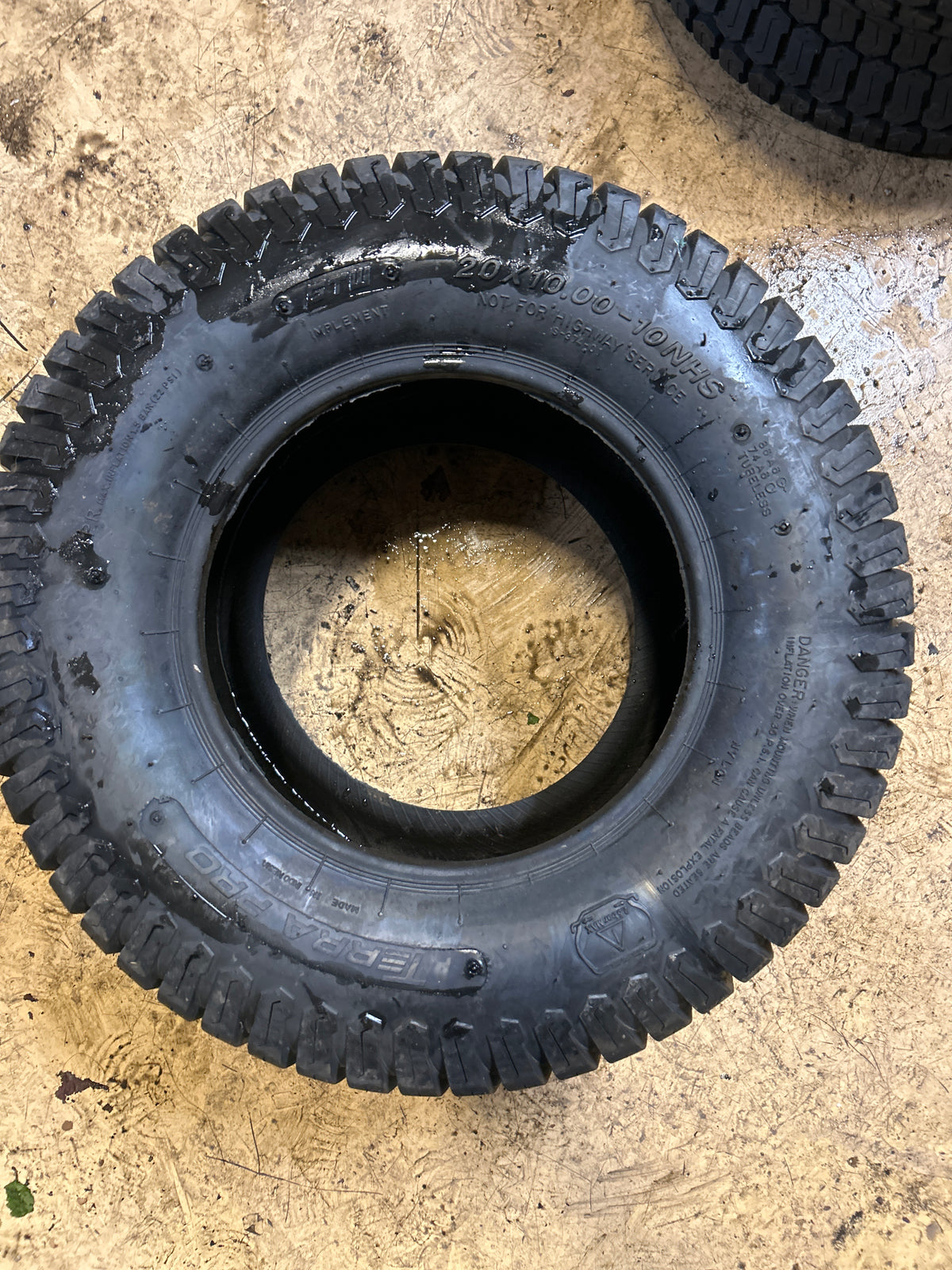 GTW TERRA PRO S374 BSW 20 10 10 4PLY LAWN TIRE 109667