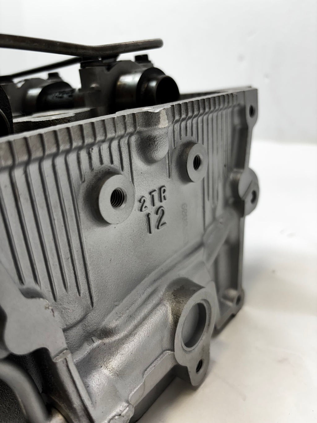 REMANUFACTURED FOR TOYOTA 2.7 2TR DOHC DUAL VVTI CYLINDER HEAD G289065