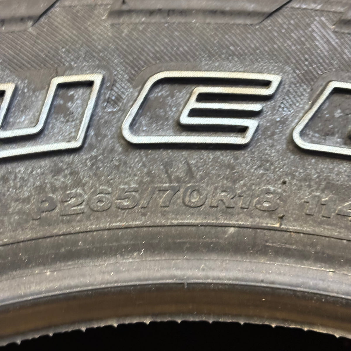 BRIDGESTONE DUELER AT REVO 3 WL 265 70 18 114T SL ALL TERRAIN TIRE 000040