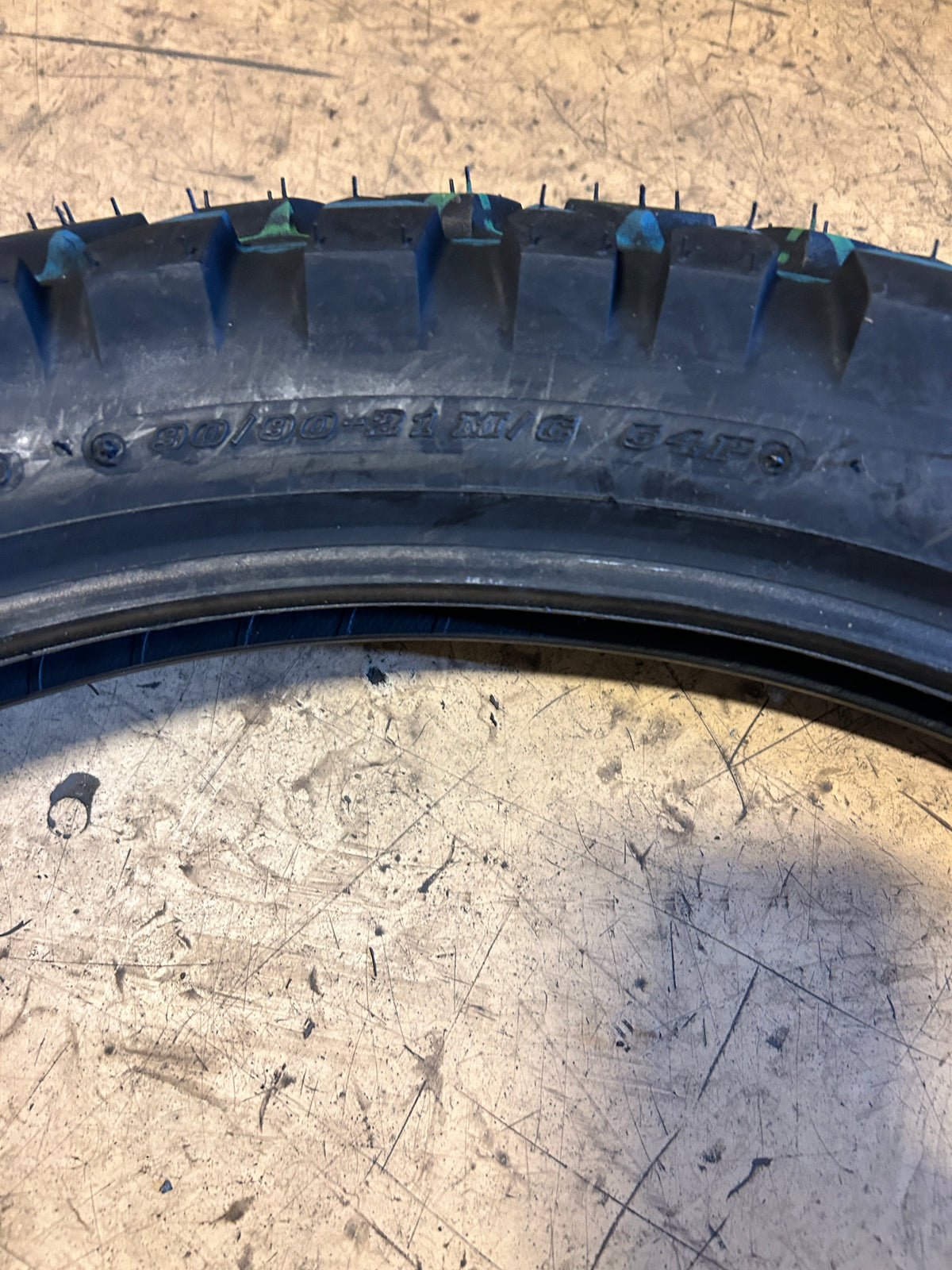 DUNLOP D605F BSW 90 90 21 54P FRONT MOTORCYCLE TIRE 45154986
