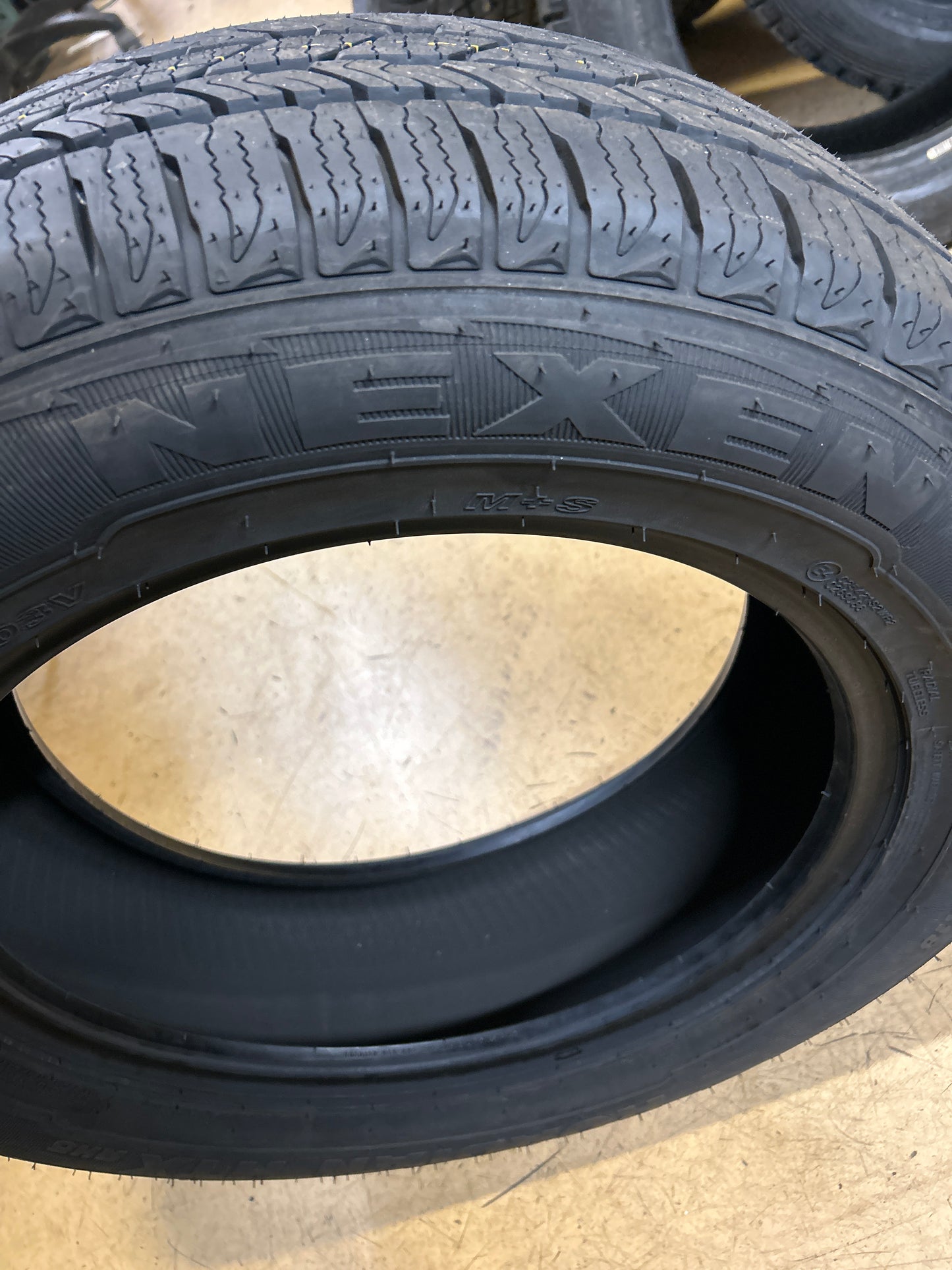 NEXEN ROADIAN HTX RH5 BSW P 235 60 18 103V ALL SEASON TIRE 13136NXK
