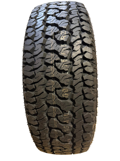 2 NOS KUMHO ROAD VENTURE AT51 BSW LT 275 65 20 126/123R 10PLY TIRE 2177763