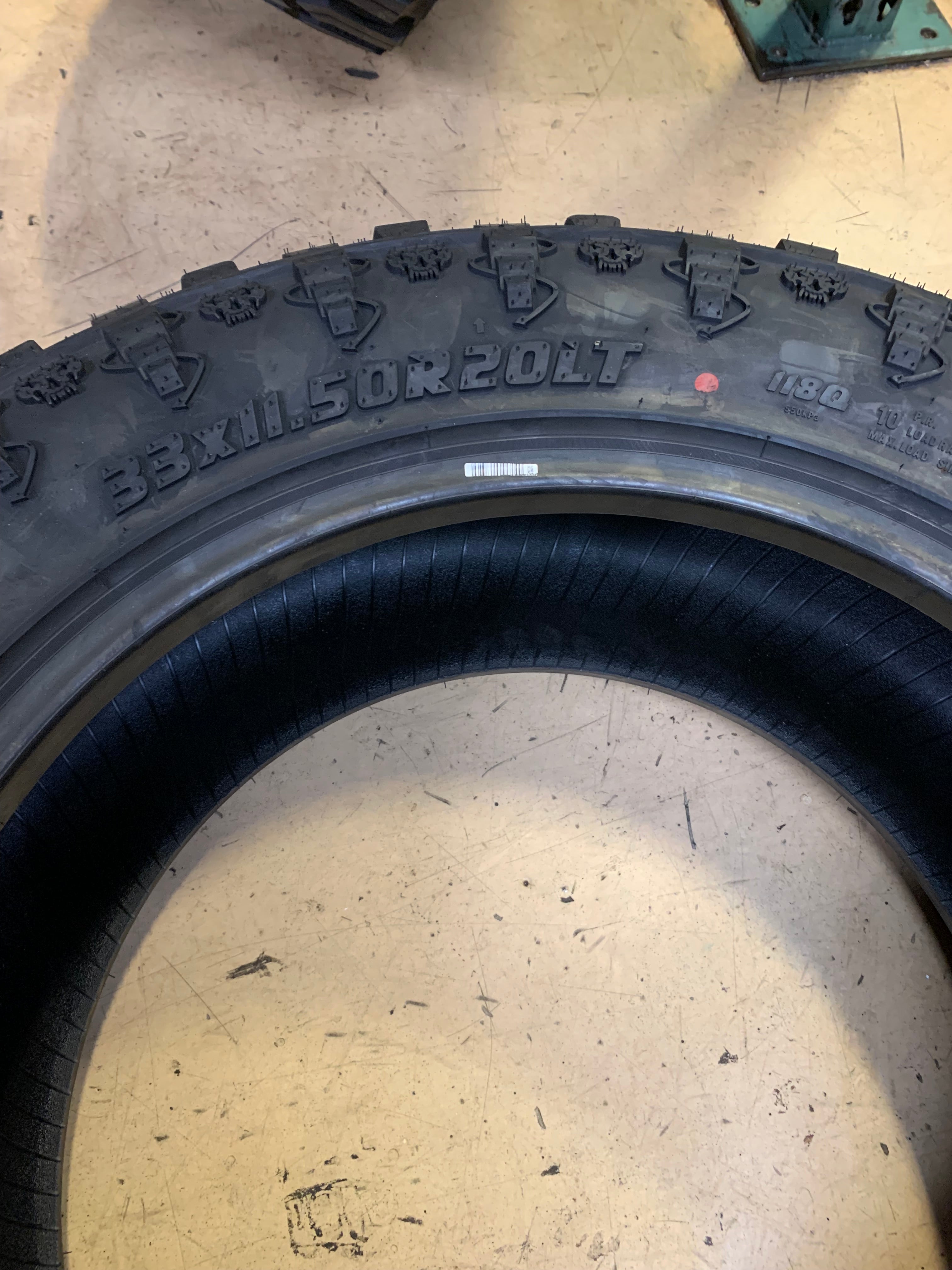 NOS RADAR RENEGADE R/T BSW LT 33 11.5 20 118Q 10PLY RUGGED TERRAIN TIRE RASYTH0156