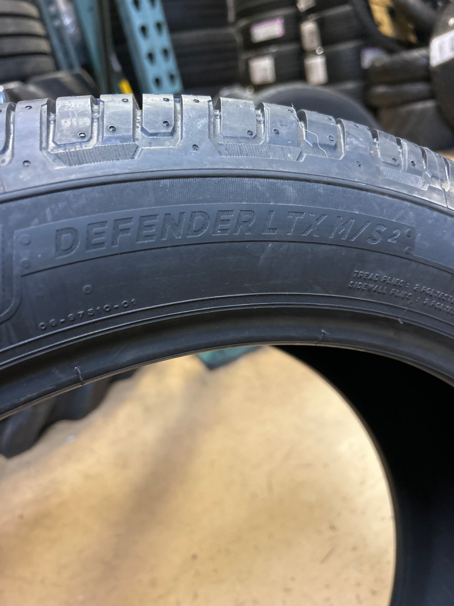 MICHELIN DEFENDER LTX M/S 2 BSW P 305 40 22 114H XL ALL SEASON TIRE 85293