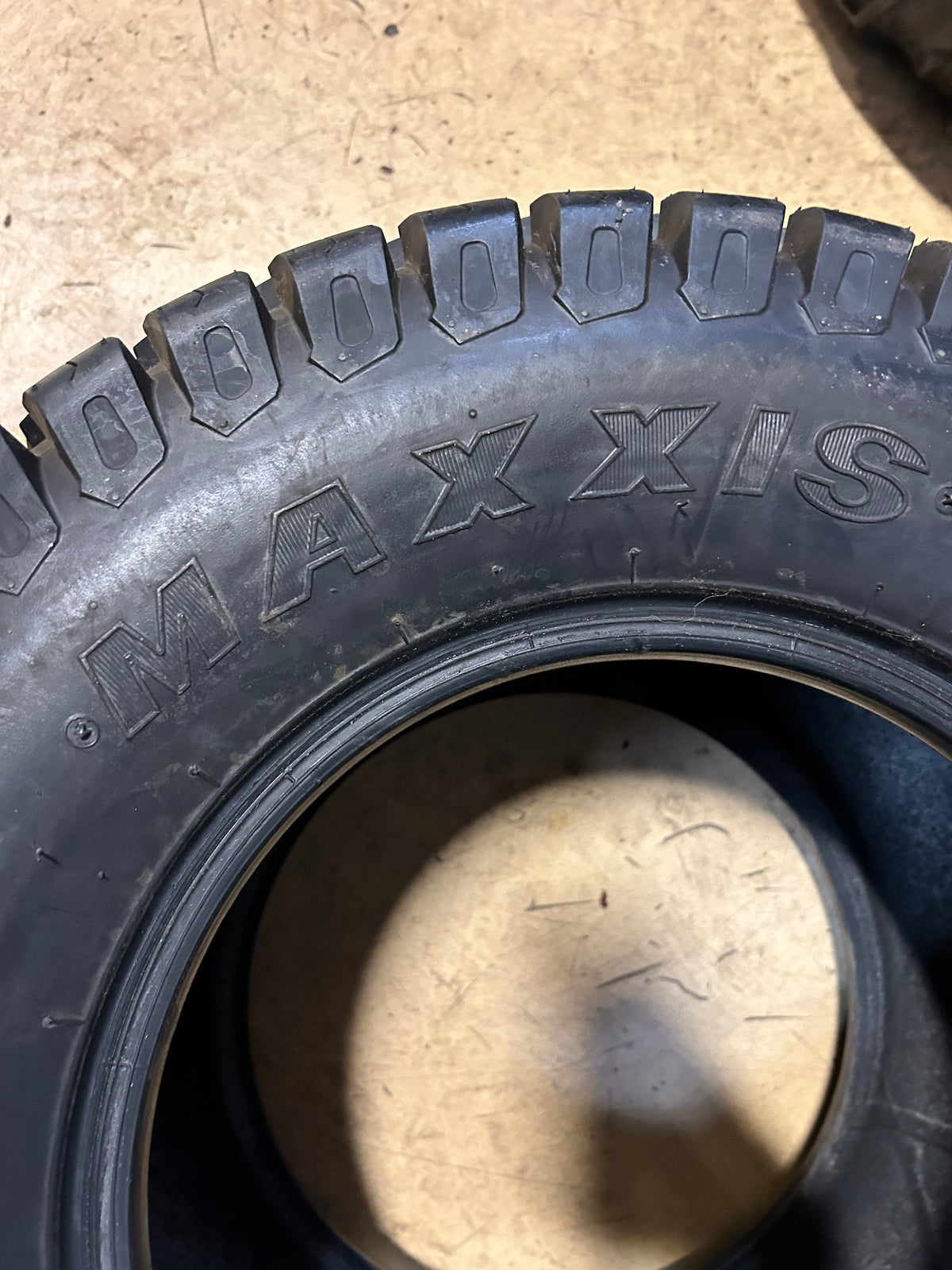 MAXXIS M9227 PROTECH BSW 24 12 12 4PLY LAWN TIRE MMP241212