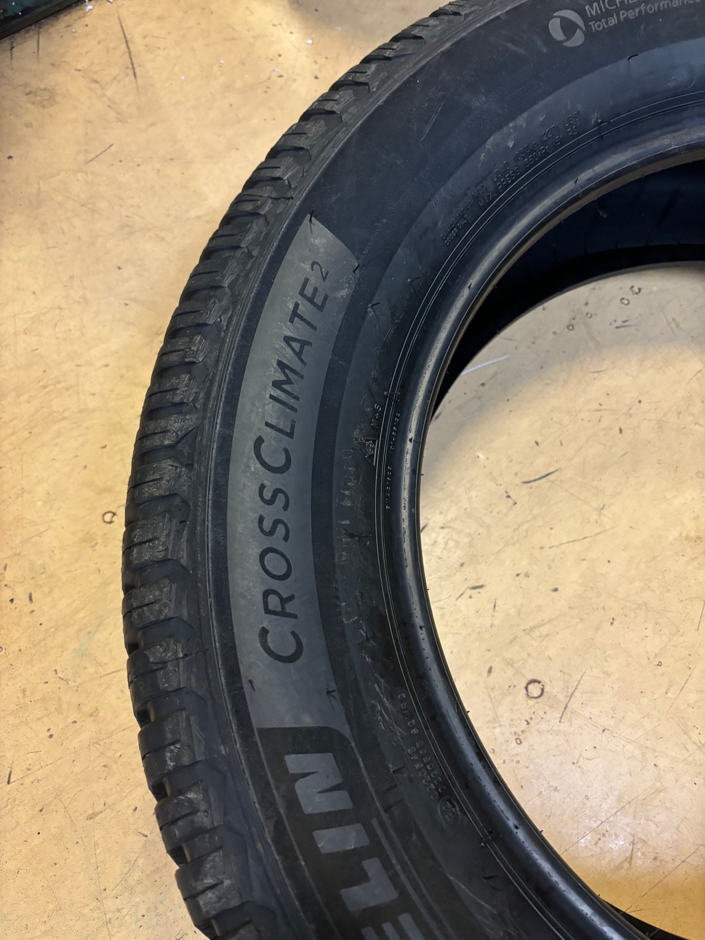 MICHELIN CROSSCLIMATE 2 P 255 60 19 109H SL ALL SEASON TIRE 52171