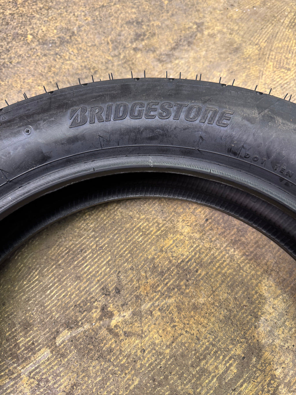 BRIDGESTONE BATTLAX BT46 BSW 130 90 16 67V REAR MOTORCYCLE TIRE 013492
