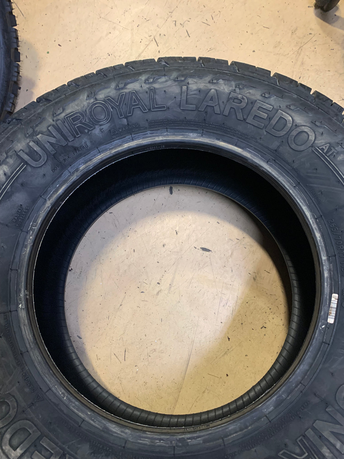 UNIROYAL LAREDO AT BSW P 265 70 17 115T ALL TERRAIN TIRE 01207