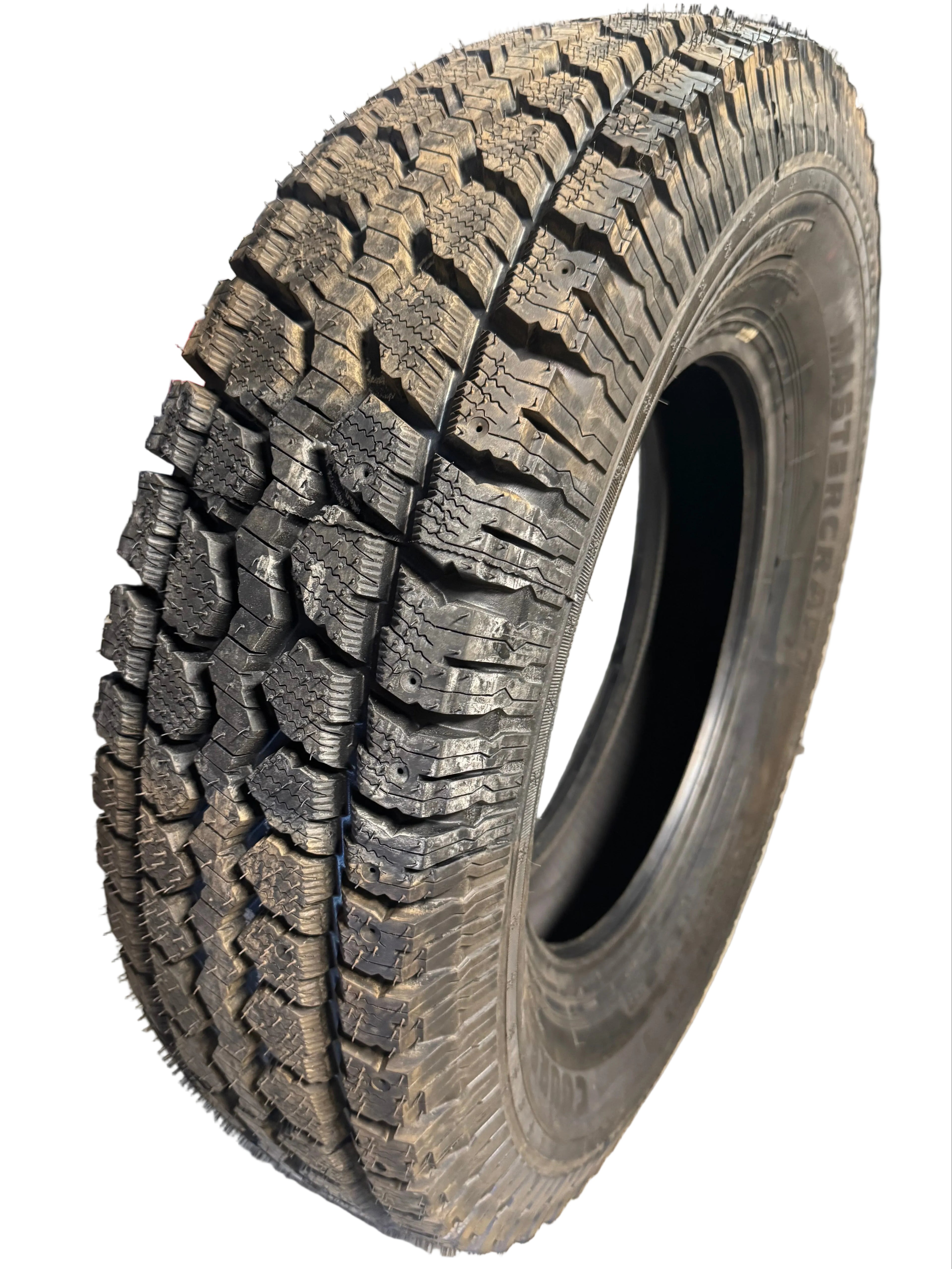 2 NOS MASTERCRAFT COURSER MSR BSW LT 235 80 17 120/117 10PLY WINTER TIRE 90000005742