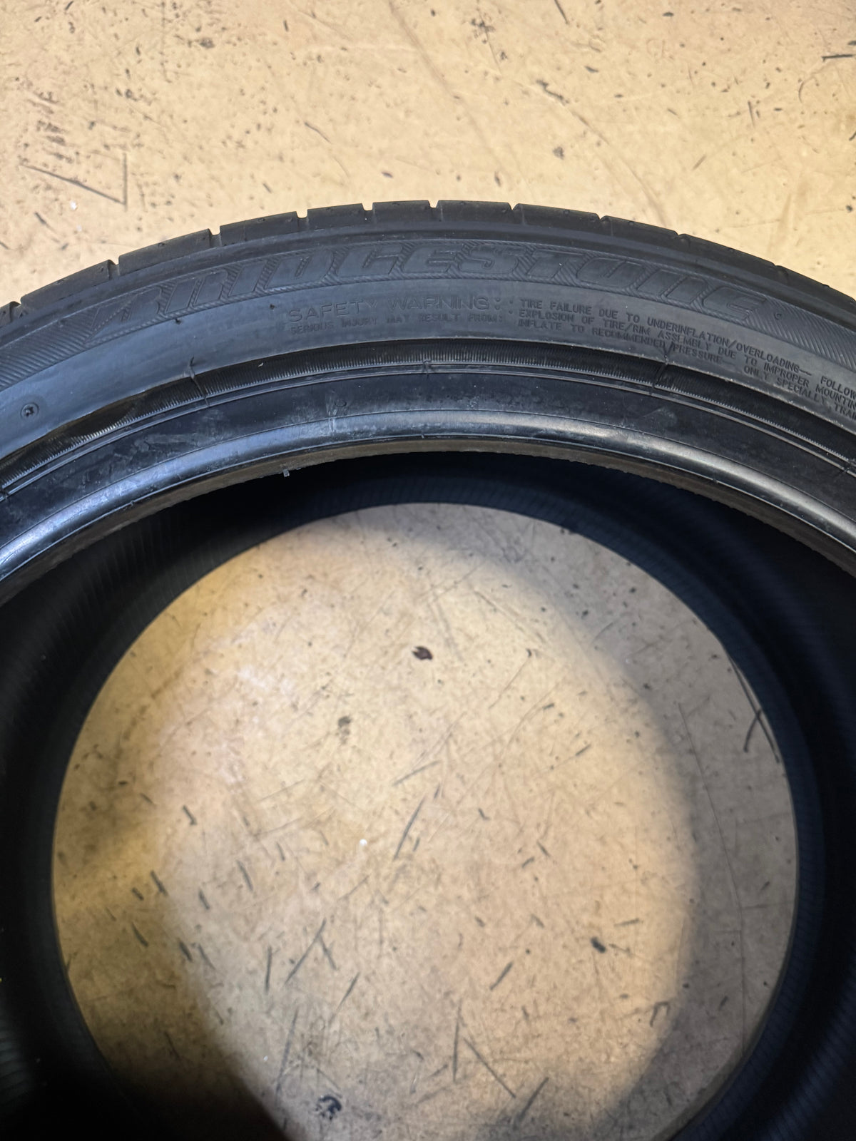 NOS BRIDGESTONE POTENZA S001 BSW P 295 35 20 101Y UHP SUMMER TIRE 144951