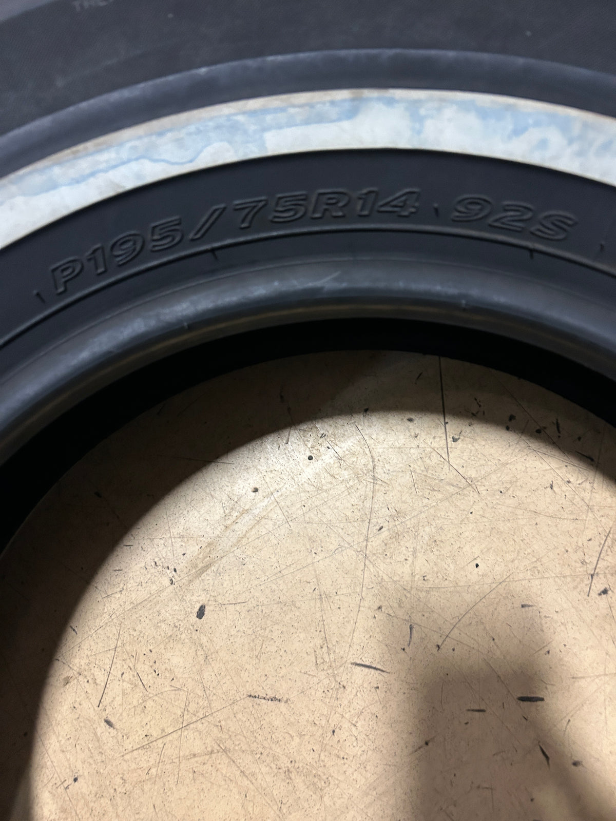 NOS HANKOOK OPTIMO H724 NWW P 195 75 14 92S ALL SEASON TIRE 1011010