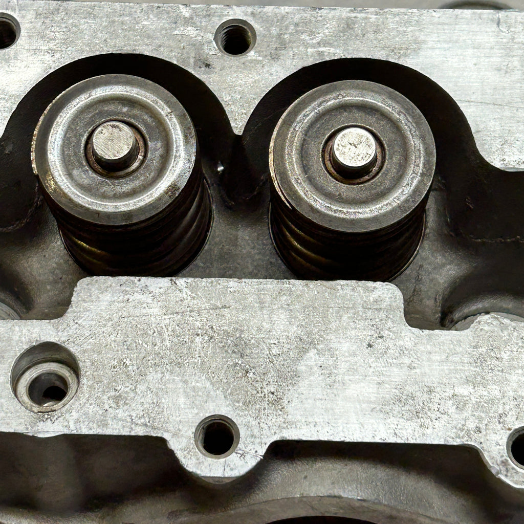USED PORSCHE 928 S2 4.7L V8 CYLINDER HEAD 9281043483R