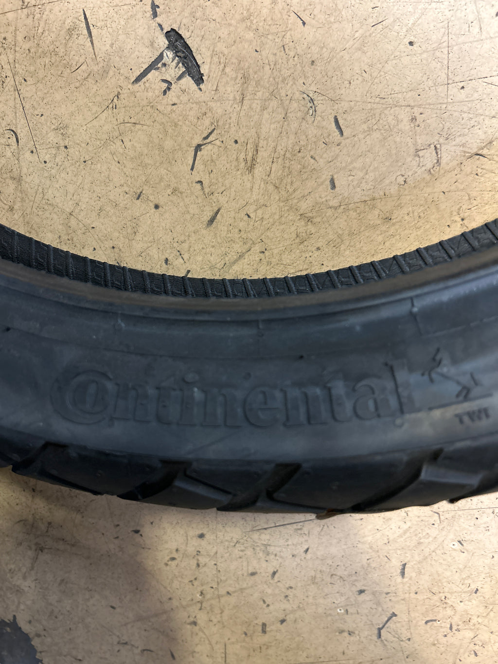 CONTINENTAL TKC 70 BSW 110 80 19 59V FRONT MOTORCYCLE TIRE 02443830000