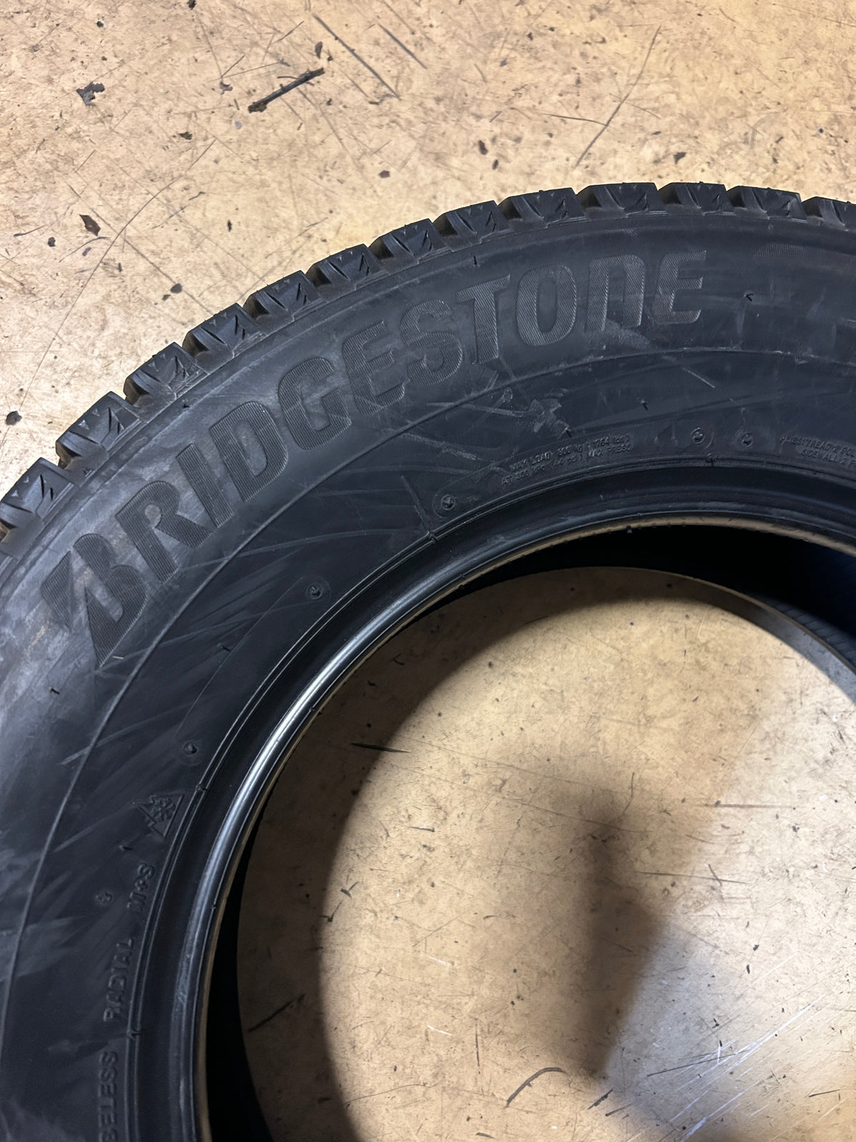 BRIDGESTONE BLIZZAK WS90 BSW P 225 65 16 100T WINTER TIRE 001175