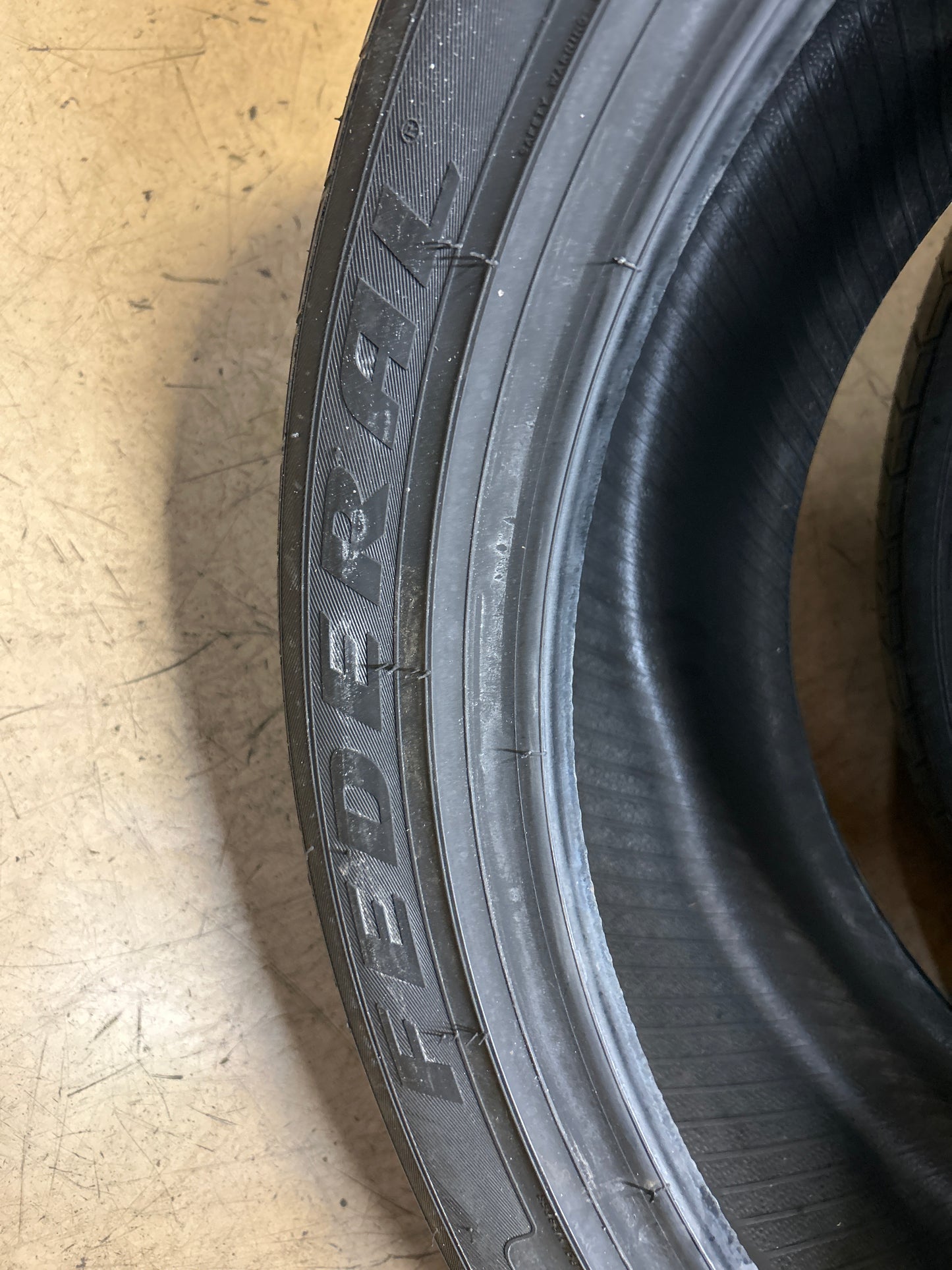 NOS 2 FEDERAL FORMOZA FD2 BSW P 245 45 18 96W ALL SEASON TIRE 29DK8A