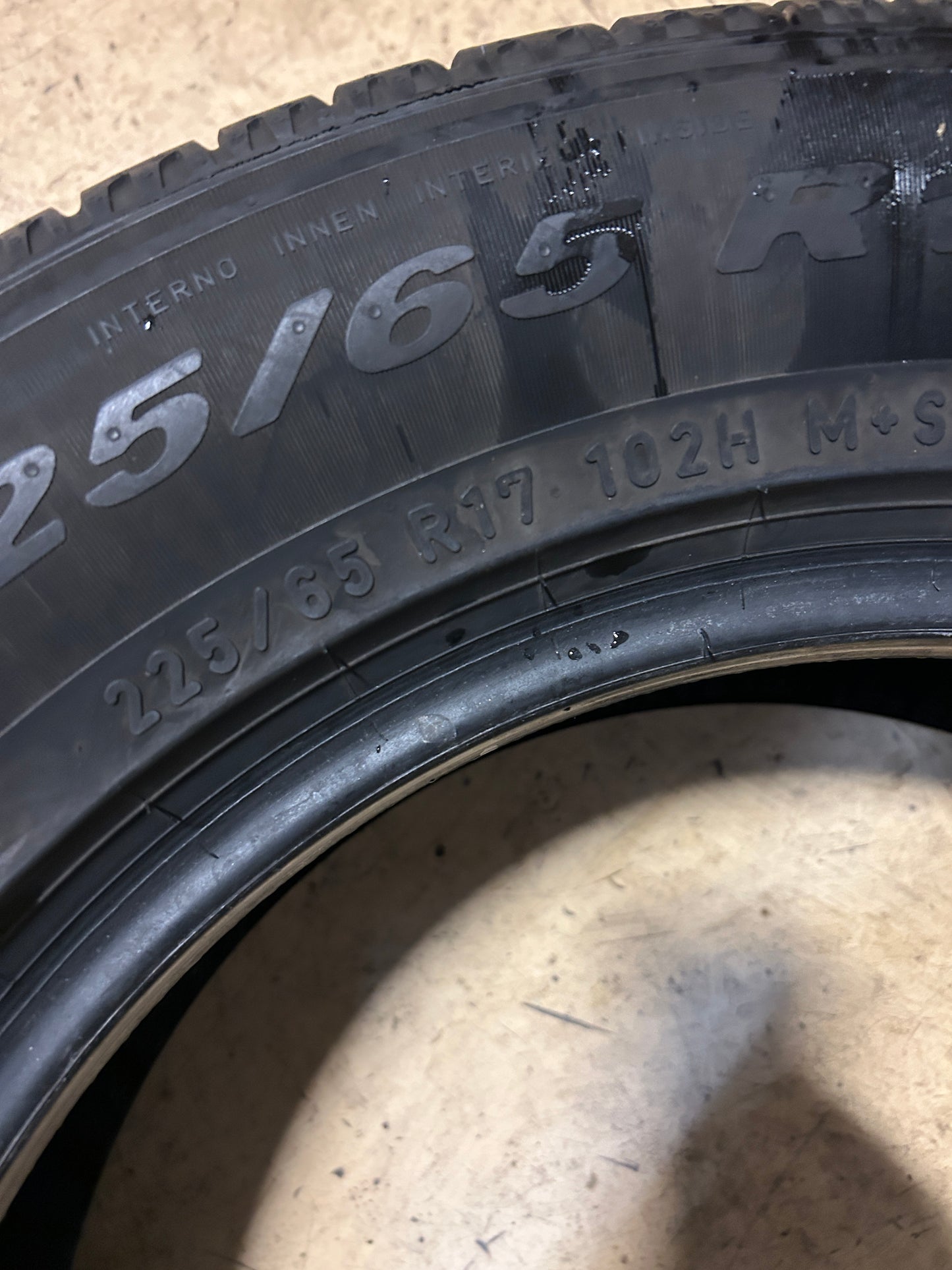 USED 9/32” PIRELLI SCORPION ALL SEASON PLUS 3 BSW P 225 65 17 102H  TIRE 3917400