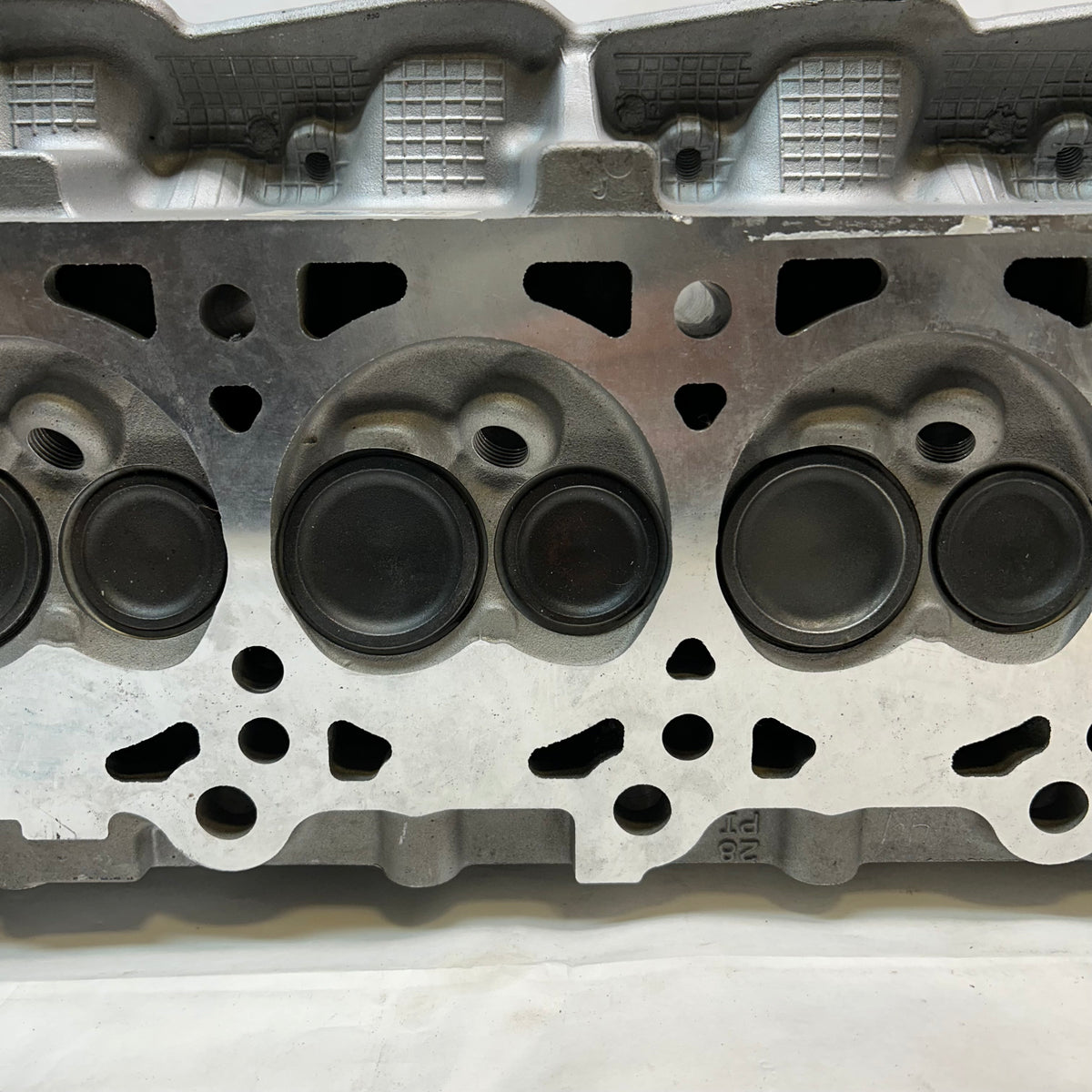 REMANUFACTURED CYLINDER HEAD FOR 2008-2016 FORD E-SERIES VAN WITH 5.4L V8