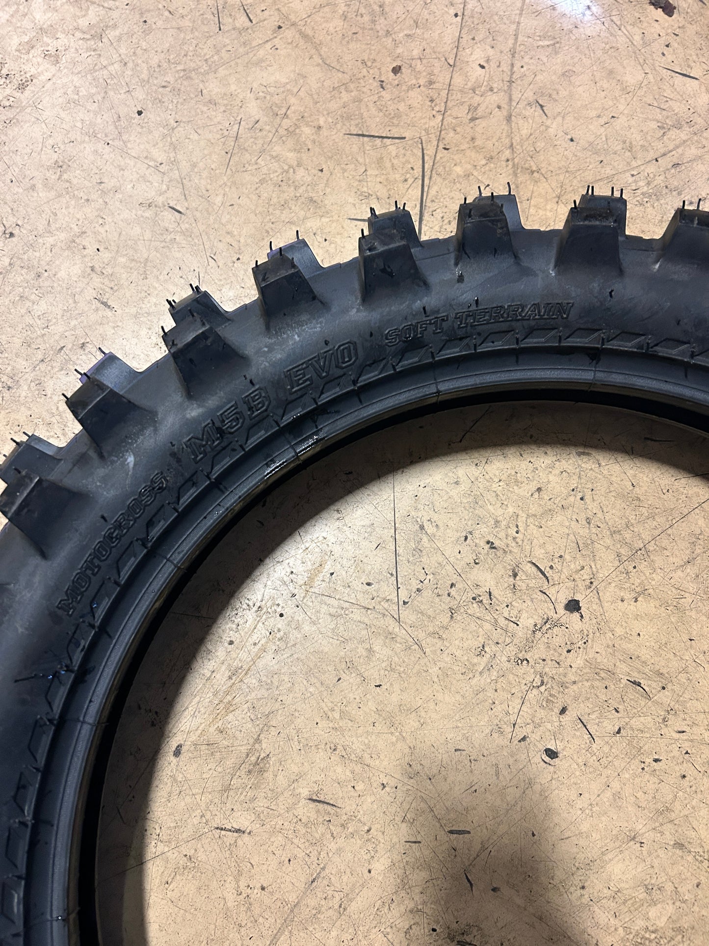 IRC M5B EVO SOFT TERRAIN BSW 120 80 18 62M REAR DIRT BIKE TIRE T10339