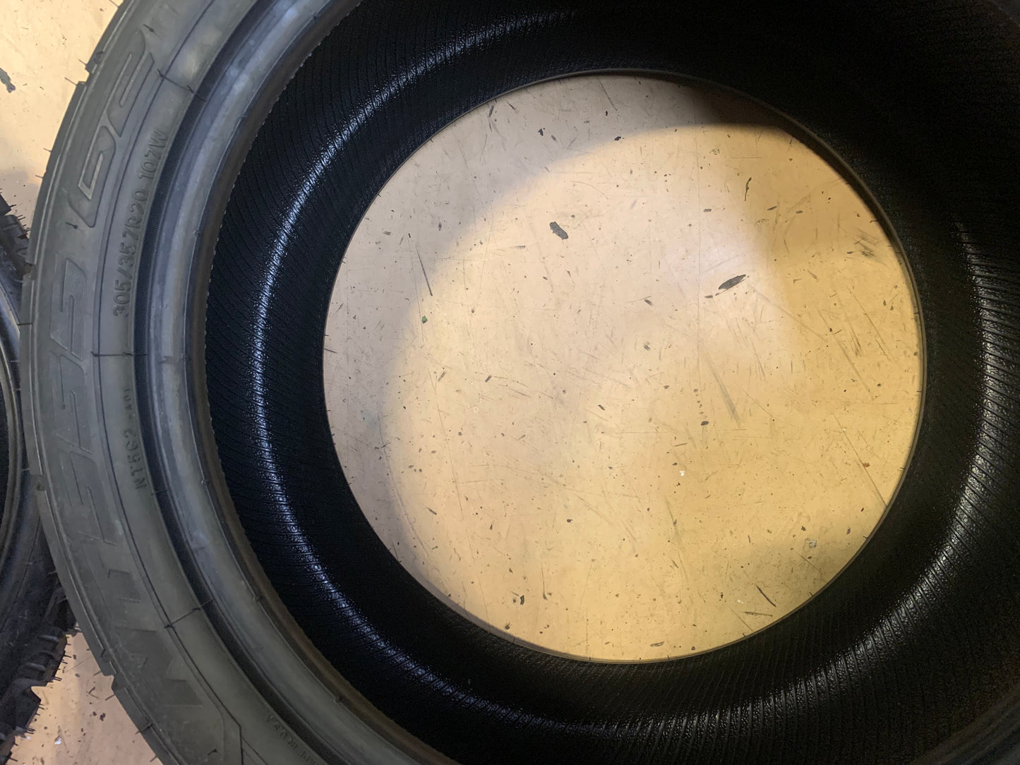 NITTO NT555 G2 BSW XL 305 35 20 107W UHP TIRE 211420