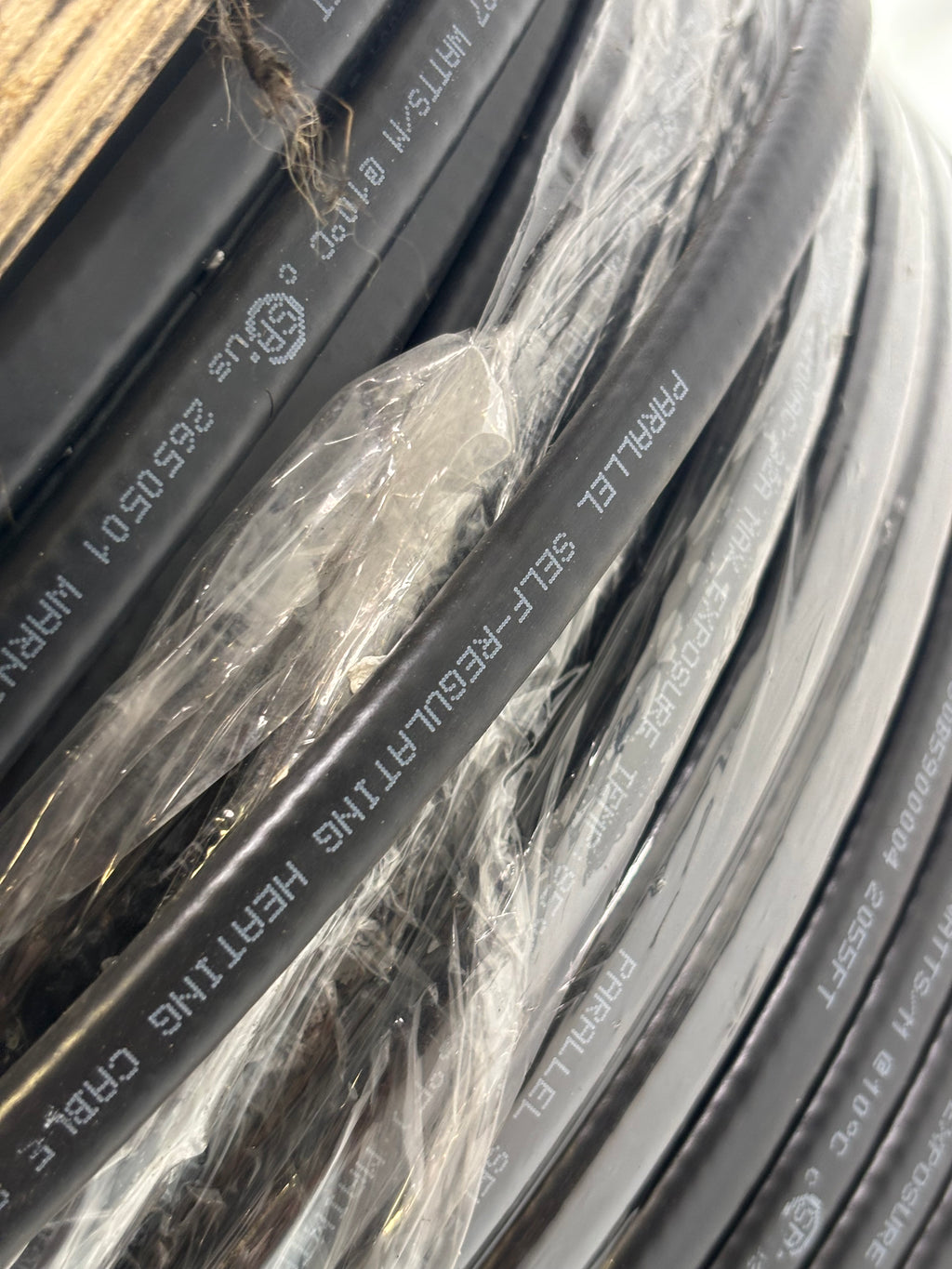 PARALLEL SELF REGULATING HEATING CABLE 8HTLe2-CR 1200 FT 70LBS