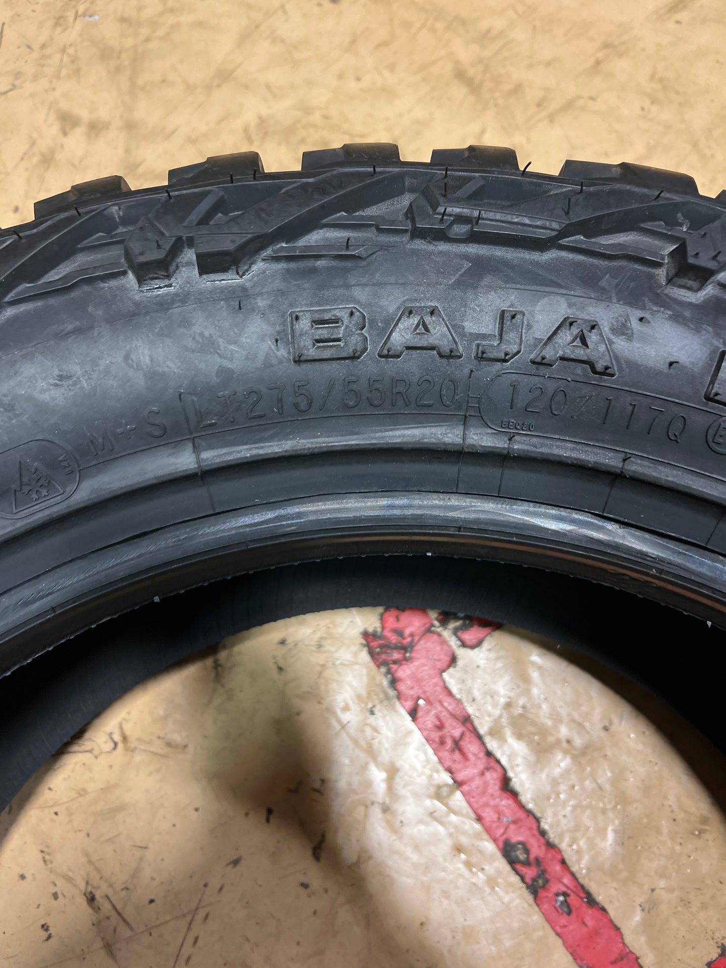 NEW MICKEY THOMPSON BAJA BOSS A/T LT 275 55 20 120/117Q LRE 10PLY ALL TERRAIN TIRE 90000036833