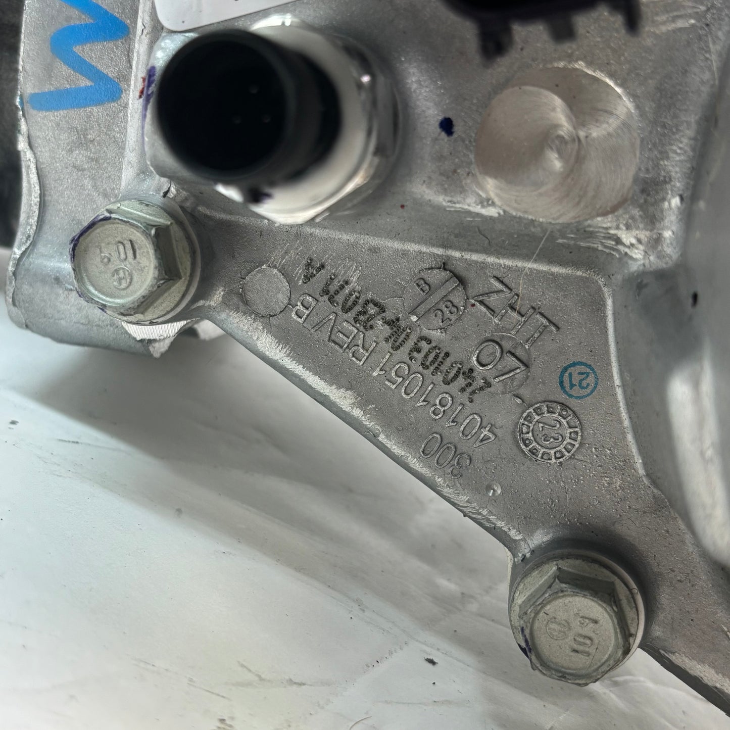 MOPAR REAR AXLE DIFFERENTIAL AWD LUX, FWD, 35TH ANNIVERSARY 53010758AH (DAMAGE)