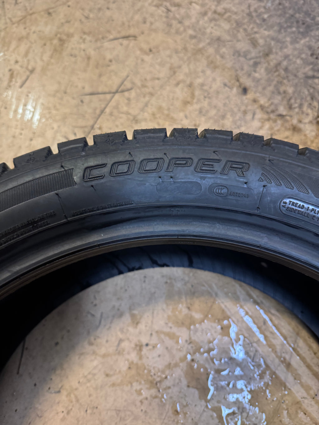 COOPER DISCOVERER TRUE NORTH BSW P  215 45 17 91H XL WINTER TIRE 166180004