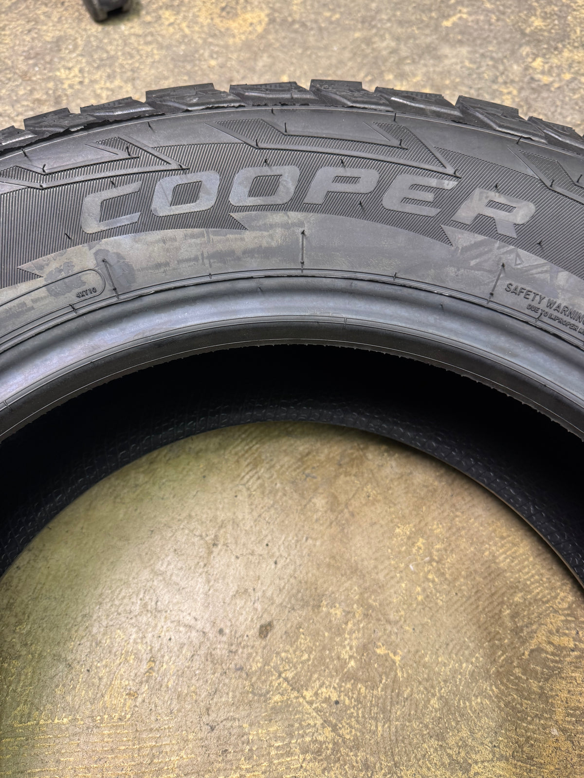COOPER DISCOVERER ALL-TERRAIN BSW P 245 65 17 111T XL TIRE 171134014